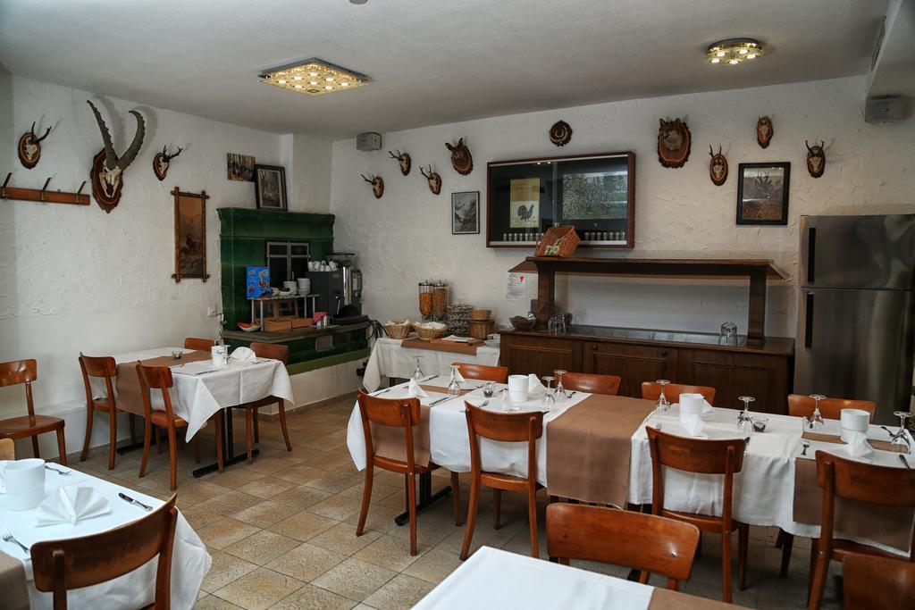 Gasthof Adler Frick Екстериор снимка