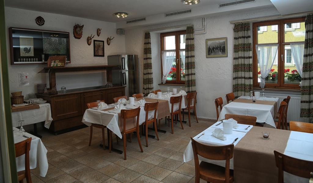 Gasthof Adler Frick Екстериор снимка