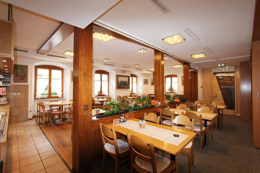 Gasthof Adler Frick Екстериор снимка