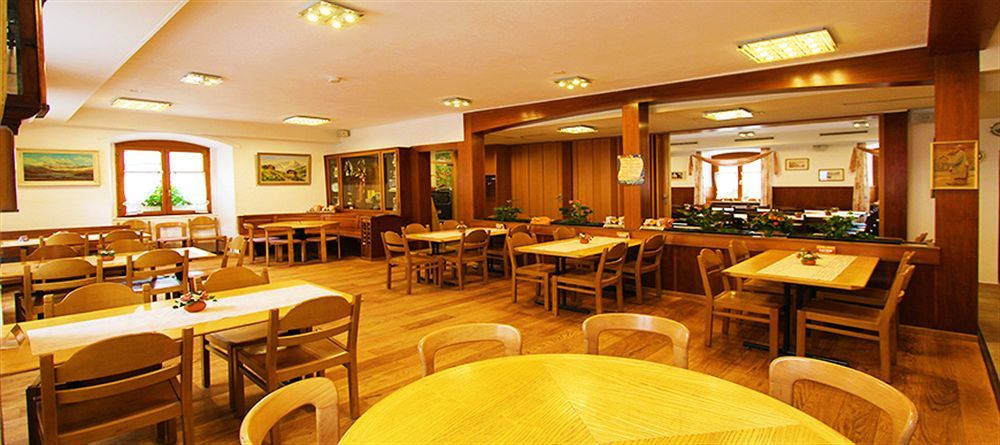 Gasthof Adler Frick Екстериор снимка