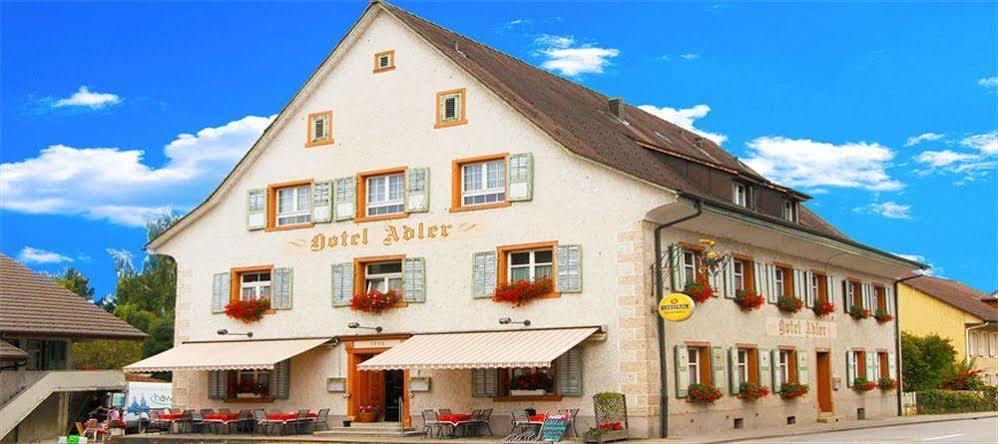 Gasthof Adler Frick Екстериор снимка